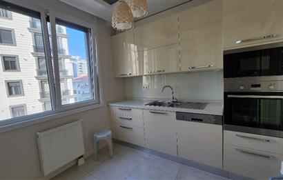 SUADİYE KAPTAN ARİF CAD. 10 YILLIK BİNA BOŞ 2+1 95 m2 NET