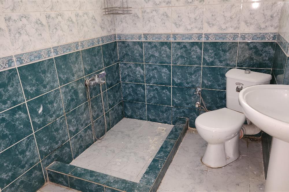 KADIKÖY CAFERAĞADA BALKONLU BOŞ 110 m2 DAİRE