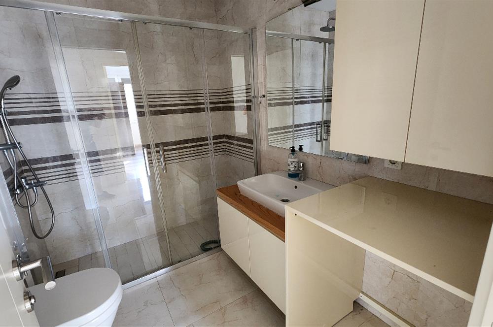 SUADİYE KAPTAN ARİF CAD. 10 YILLIK BİNA BOŞ 2+1 95 m2 NET