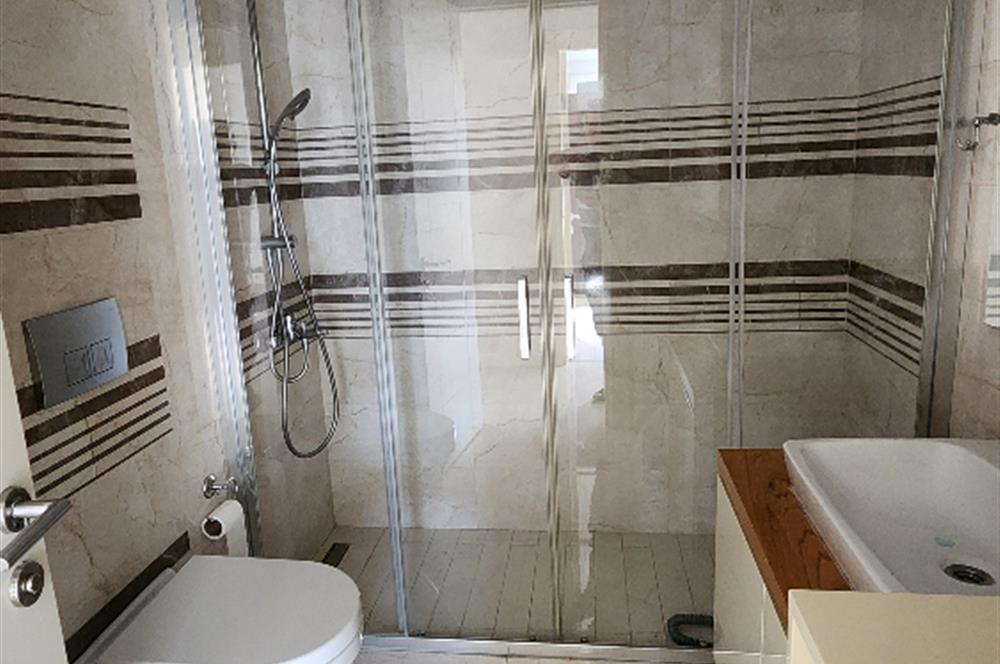 SUADİYE KAPTAN ARİF CAD. 10 YILLIK BİNA BOŞ 2+1 95 m2 NET