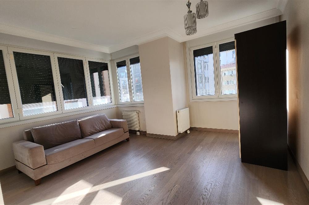 SUADİYE KAPTAN ARİF CAD. 10 YILLIK BİNA BOŞ 2+1 95 m2 NET