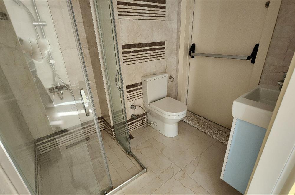 SUADİYE KAPTAN ARİF CAD. 10 YILLIK BİNA BOŞ 2+1 95 m2 NET