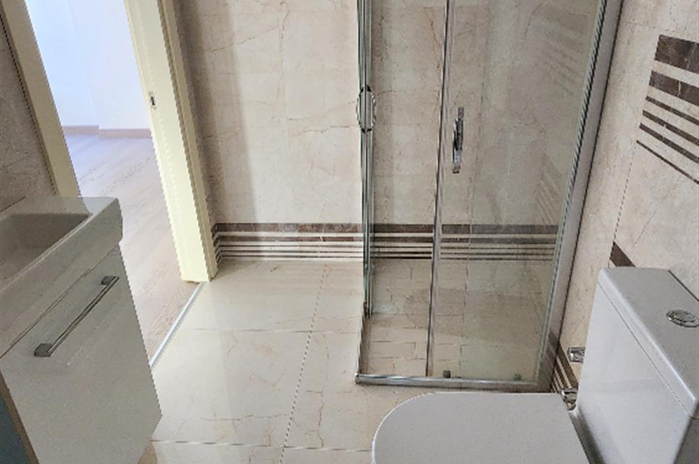 SUADİYE KAPTAN ARİF CAD. 10 YILLIK BİNA BOŞ 2+1 95 m2 NET