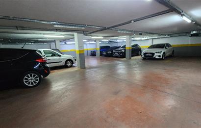 SUADİYE KAPTAN ARİF CAD. 10 YILLIK BİNA BOŞ 2+1 95 m2 NET