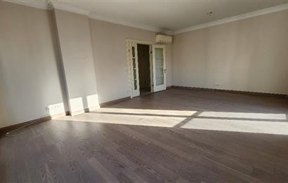 SUADİYE KAPTAN ARİF CAD. 10 YILLIK BİNA BOŞ 2+1 95 m2 NET