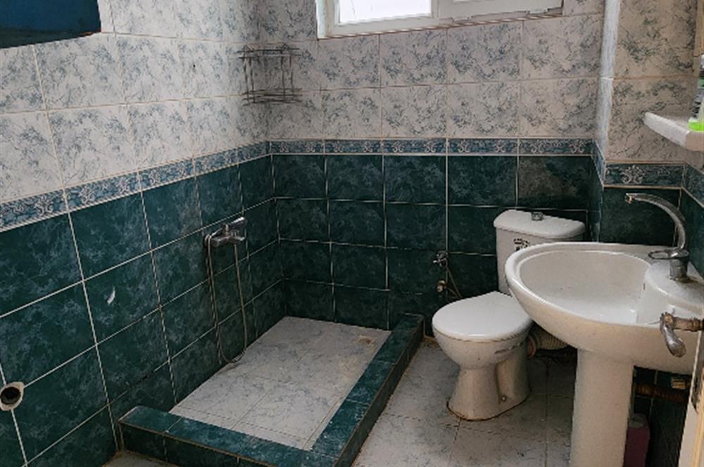 KADIKÖY CAFERAĞADA BALKONLU BOŞ 110 m2 DAİRE