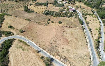 Muğla Yatağan'da Yola Cepheli Satılık Arazi