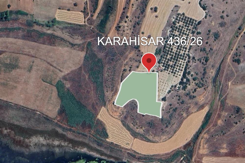 TAVAS KARAHİSAR'DA BARAJA YAKIN YATIRIMLIK ARAZİ