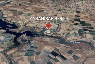 TAVAS KARAHİSAR'DA BARAJA YAKIN YATIRIMLIK ARAZİ