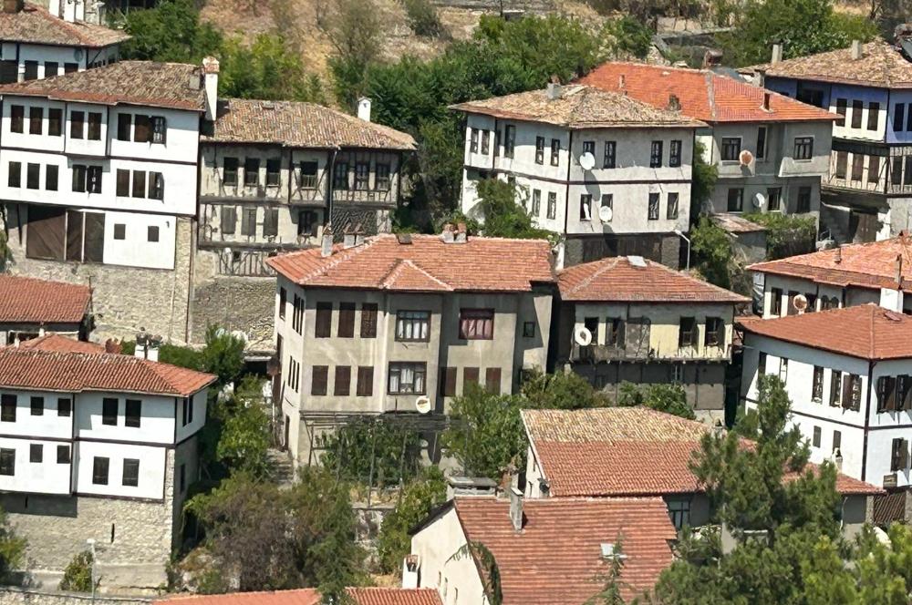 SAFRANBOLU ESKİ ÇARŞIDA SATILIK TARİHİ KONAK