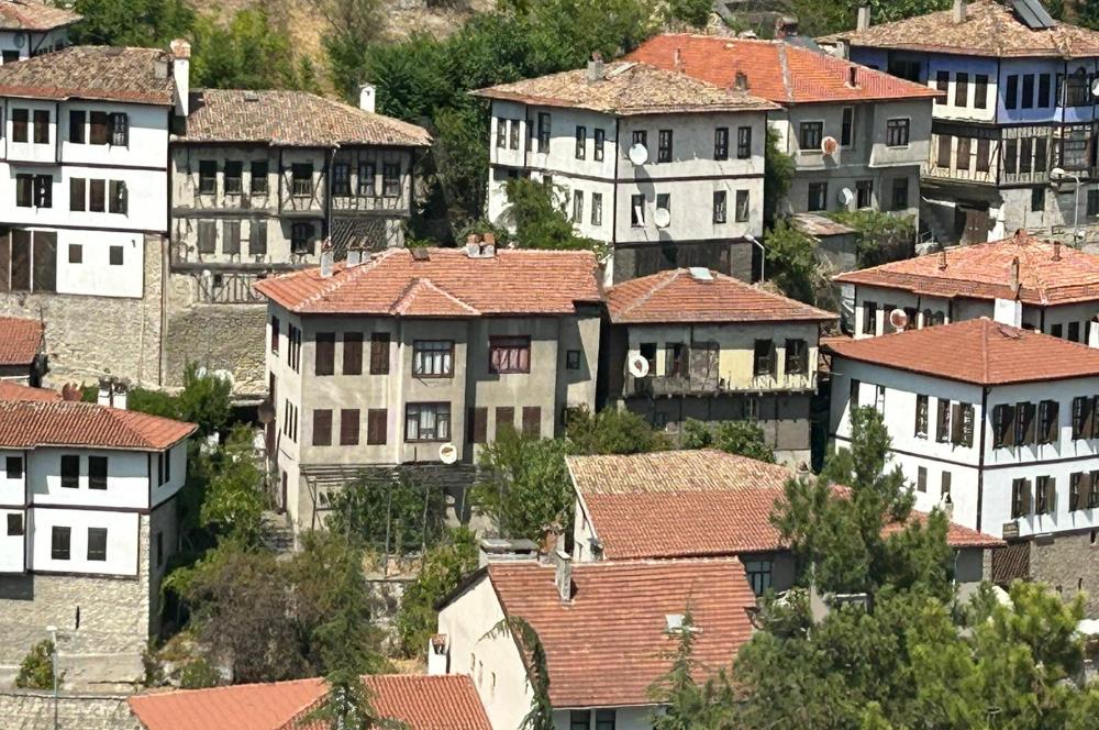 SAFRANBOLU ESKİ ÇARŞIDA SATILIK TARİHİ KONAK