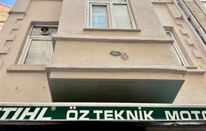 KARAKÖY MEYDAN'DA TARİHİ BİNADA KİRALIK OFİS
