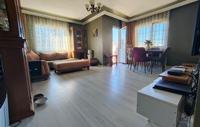 Taşdelen Merkez Megakent Sitesinde yola cephe 2+1 Satılık Daire