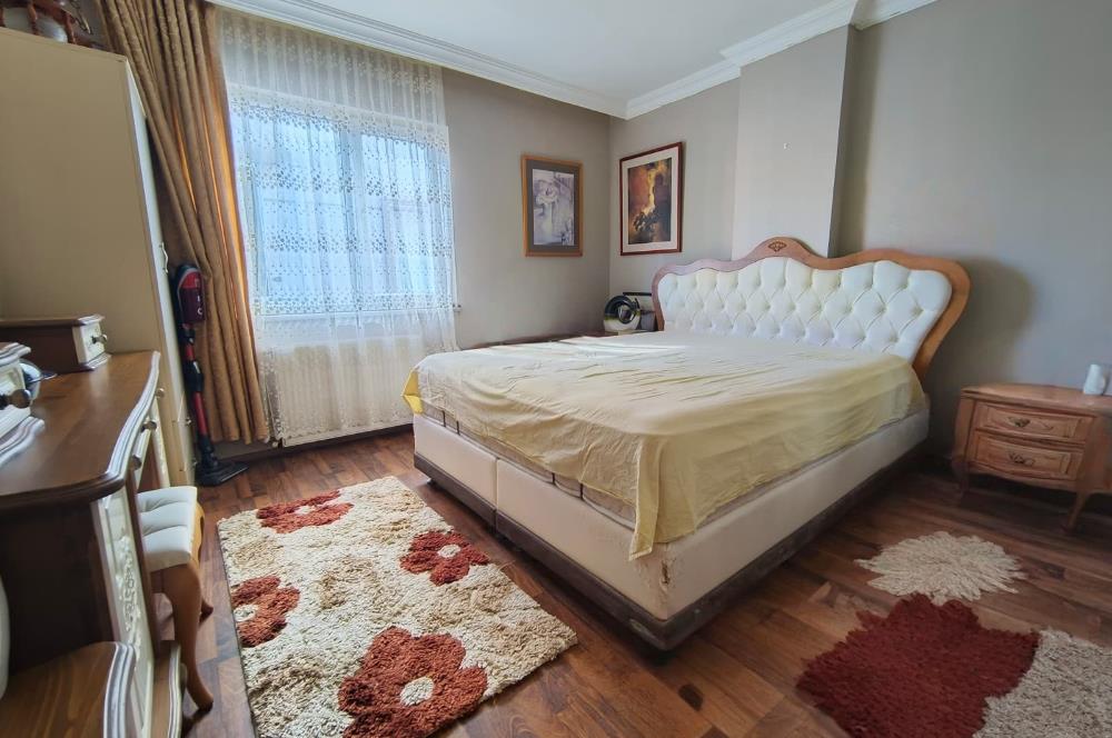 Taşdelen Merkez Megakent Sitesinde yola cephe 2+1 Satılık Daire
