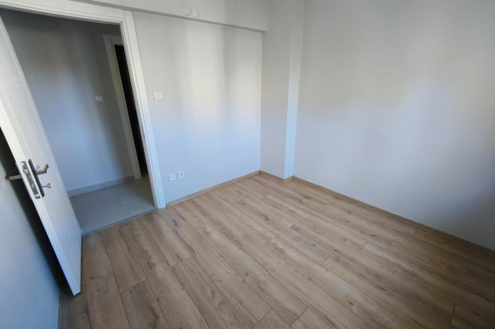 İçerenköy en nezih yerinde site içi yenilenmiş satılık 3+1 daire