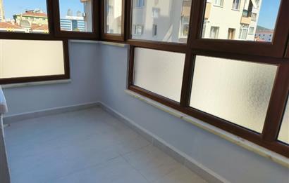 İçerenköy en nezih yerinde site içi yenilenmiş satılık 3+1 daire