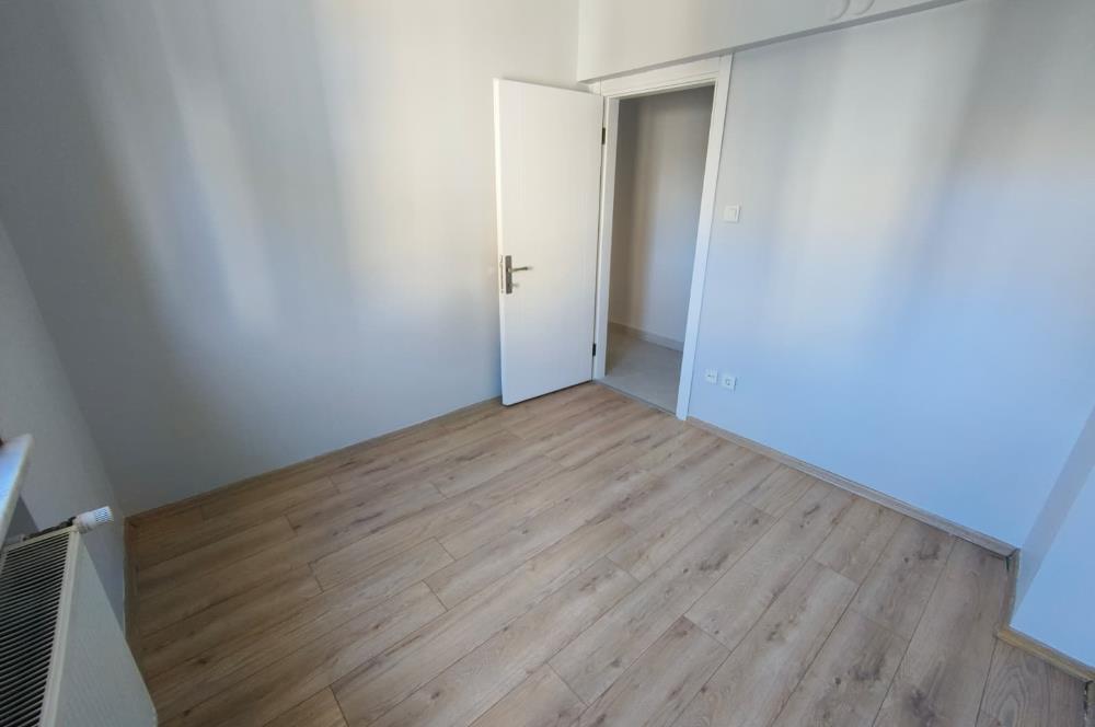İçerenköy en nezih yerinde site içi yenilenmiş satılık 3+1 daire