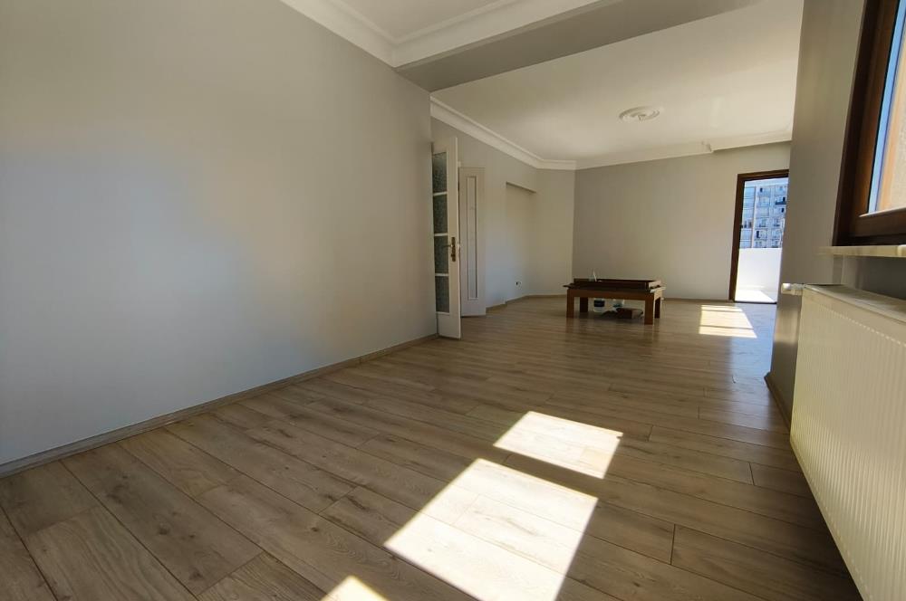 İçerenköy en nezih yerinde site içi yenilenmiş satılık 3+1 daire