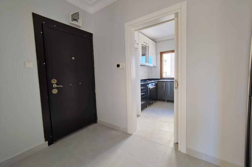 İçerenköy en nezih yerinde site içi yenilenmiş satılık 3+1 daire