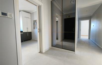 İçerenköy en nezih yerinde site içi yenilenmiş satılık 3+1 daire