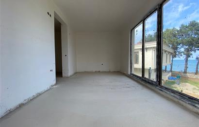 CENTURY 21'DEN PERŞEMBE'DE DENİZE SIFIR VİLLALAR