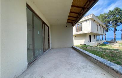 CENTURY 21'DEN PERŞEMBE'DE DENİZE SIFIR VİLLALAR