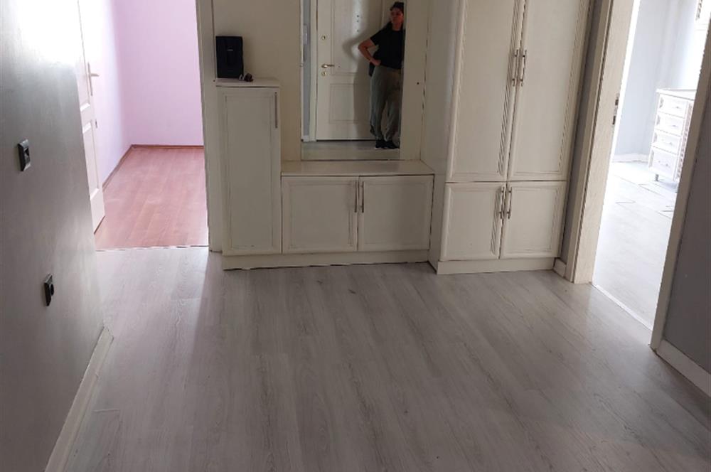 TÜRKKONUT'TA BOŞ DAİRE
