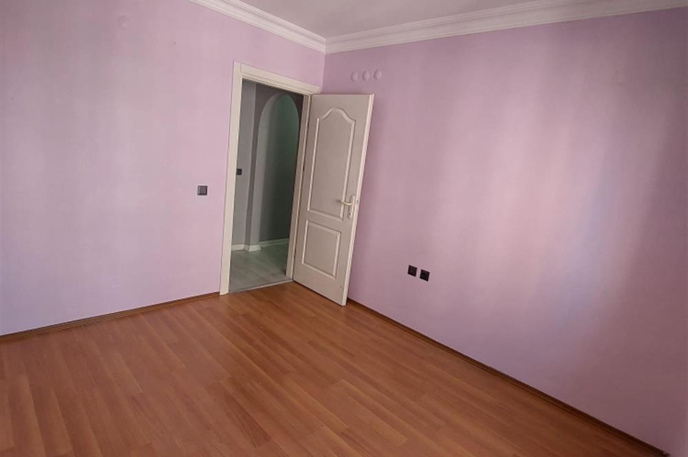 TÜRKKONUT'TA BOŞ DAİRE