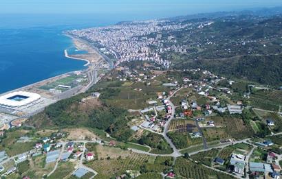 AKYAZI'DA SATILIK DENİZ MANZARALI ARSA