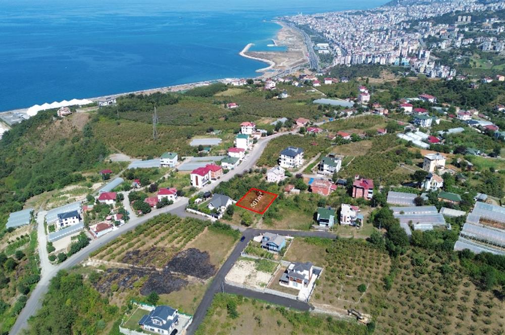 AKYAZI'DA SATILIK DENİZ MANZARALI ARSA
