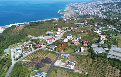 AKYAZI'DA SATILIK DENİZ MANZARALI ARSA