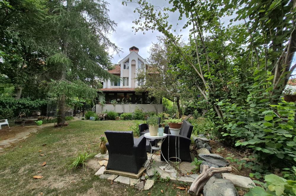 Demirciköy'de Site İçerisinde 600 m² Bahçeli Müstakil Villa