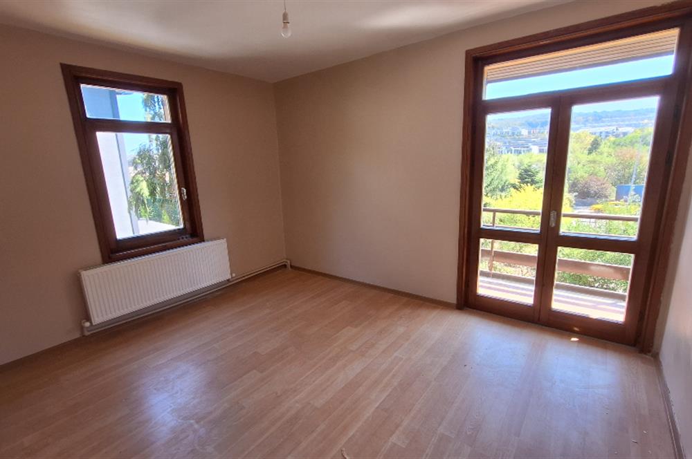 ZEKERİYAKÖY MERKEZ'DE KİRALIK TAM MÜSTAKİL KOZA VİLLASI 5+2