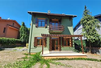 ZEKERİYAKÖY MERKEZ'DE KİRALIK TAM MÜSTAKİL KOZA VİLLASI 5+2