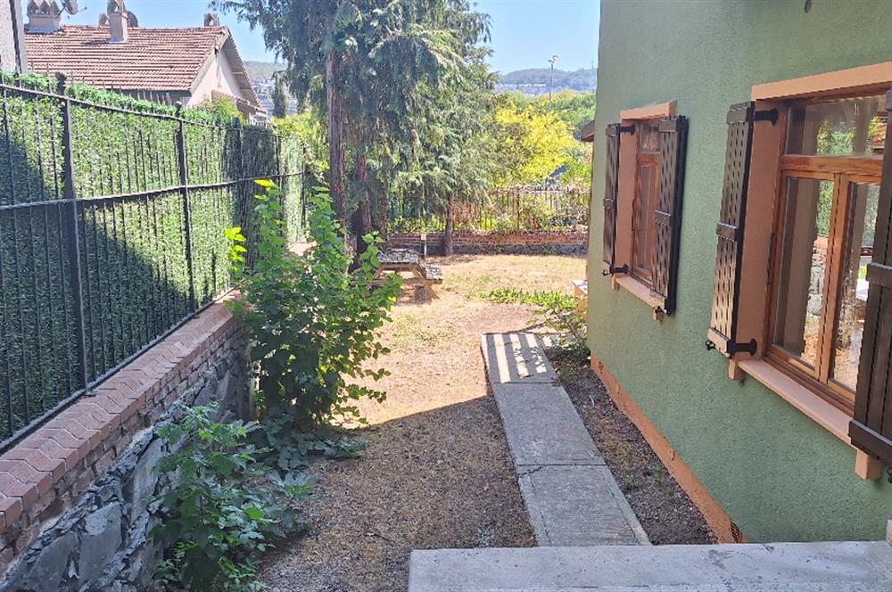 ZEKERİYAKÖY MERKEZ'DE KİRALIK TAM MÜSTAKİL KOZA VİLLASI 5+2
