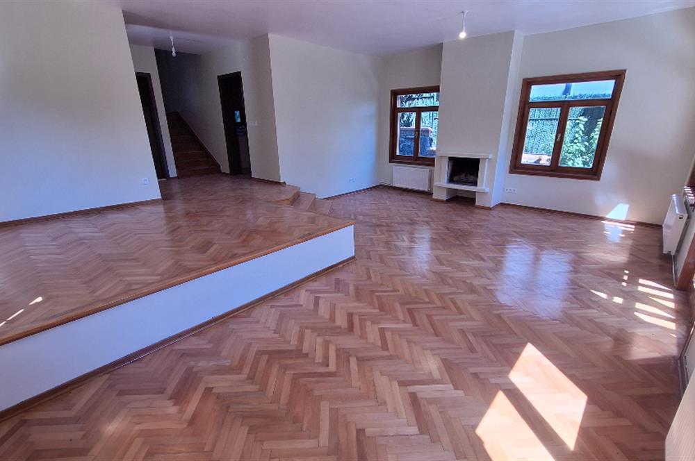 ZEKERİYAKÖY MERKEZ'DE KİRALIK TAM MÜSTAKİL KOZA VİLLASI 5+2