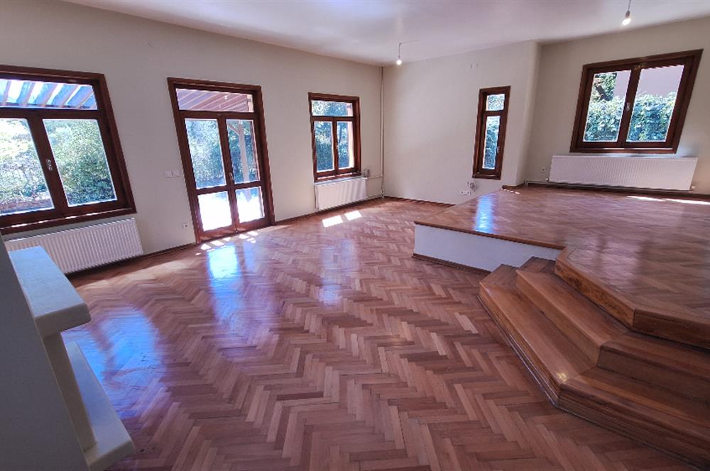 ZEKERİYAKÖY MERKEZ'DE KİRALIK TAM MÜSTAKİL KOZA VİLLASI 5+2