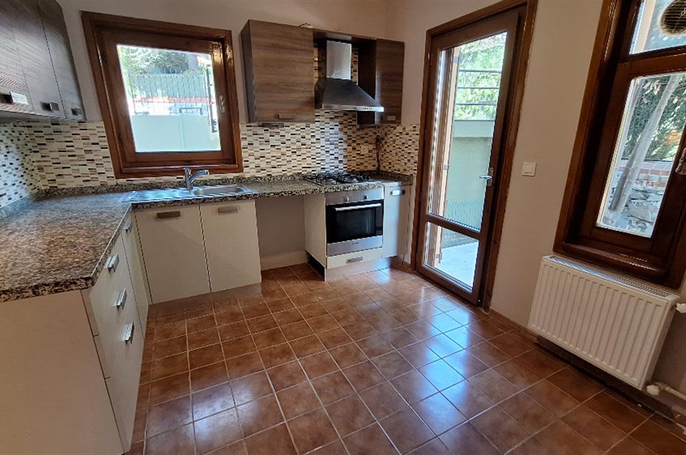 ZEKERİYAKÖY MERKEZ'DE KİRALIK TAM MÜSTAKİL KOZA VİLLASI 5+2