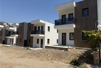 Gümüşlük Çukurbük Halk Plajına 500m Yürüme Yakınlığında Müstakil Havuzlu Yeni Dubleks 3+1 Villa