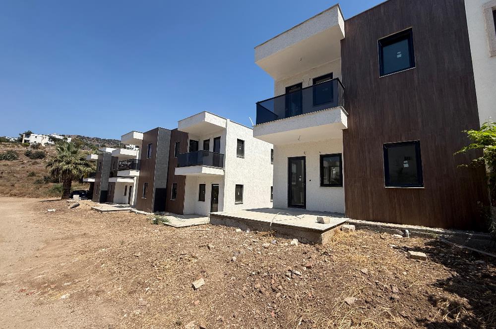 Gümüşlük Çukurbük Halk Plajına 500m Yürüme Yakınlığında Müstakil Havuzlu Yeni Dubleks 3+1 Villa
