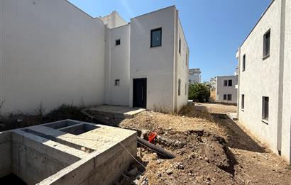 Gümüşlük Çukurbük Halk Plajına 500m Yürüme Yakınlığında Müstakil Havuzlu Yeni Dubleks 3+1 Villa