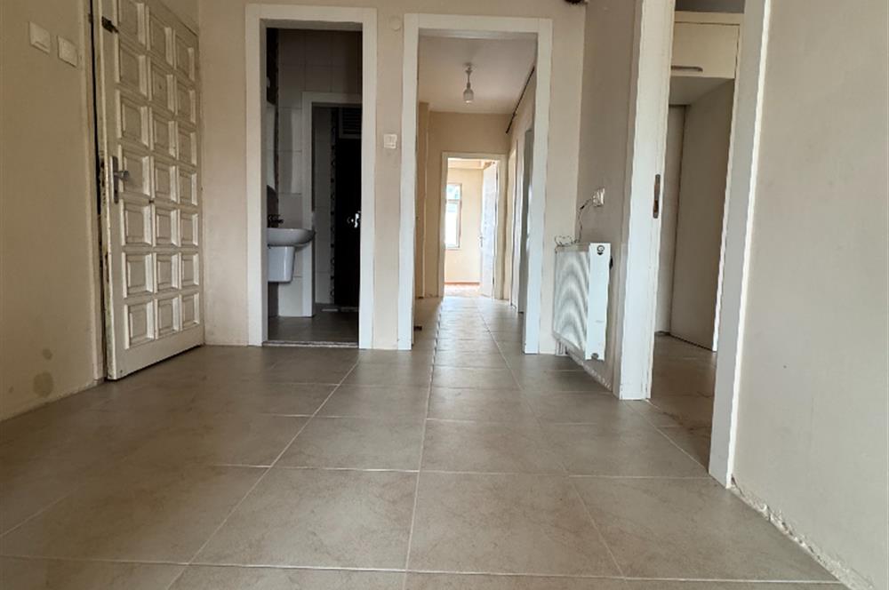 CENTURY 21'DEN ŞİRİNEVLER MAHALLESİNDE GENİŞ,KULLANIŞLI,FERAH