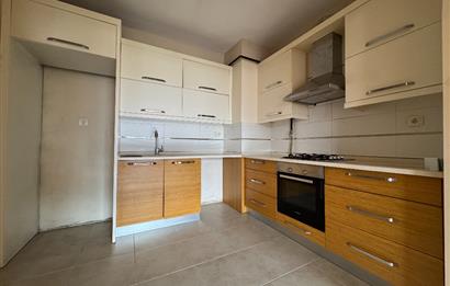CENTURY 21'DEN ŞİRİNEVLER MAHALLESİNDE GENİŞ,KULLANIŞLI,FERAH
