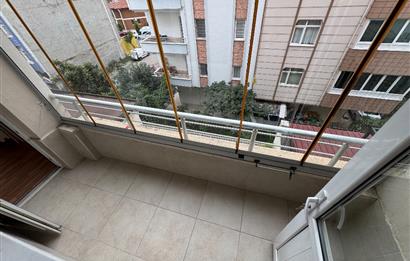 CENTURY 21'DEN ŞİRİNEVLER MAHALLESİNDE GENİŞ,KULLANIŞLI,FERAH