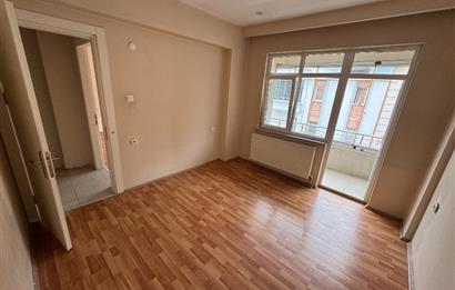 CENTURY 21'DEN ŞİRİNEVLER MAHALLESİNDE GENİŞ,KULLANIŞLI,FERAH