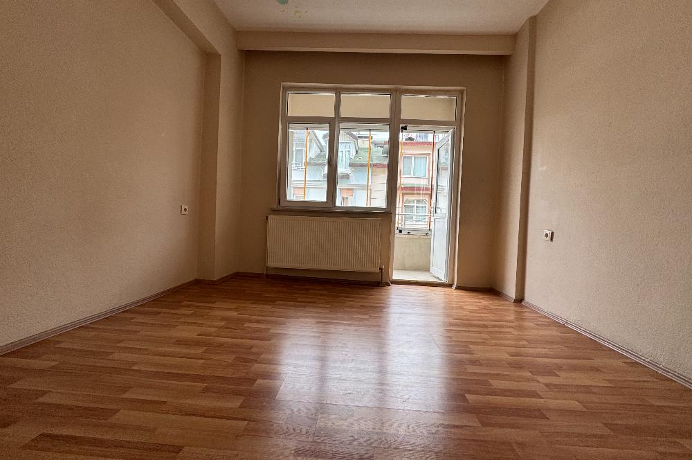 CENTURY 21'DEN ŞİRİNEVLER MAHALLESİNDE GENİŞ,KULLANIŞLI,FERAH