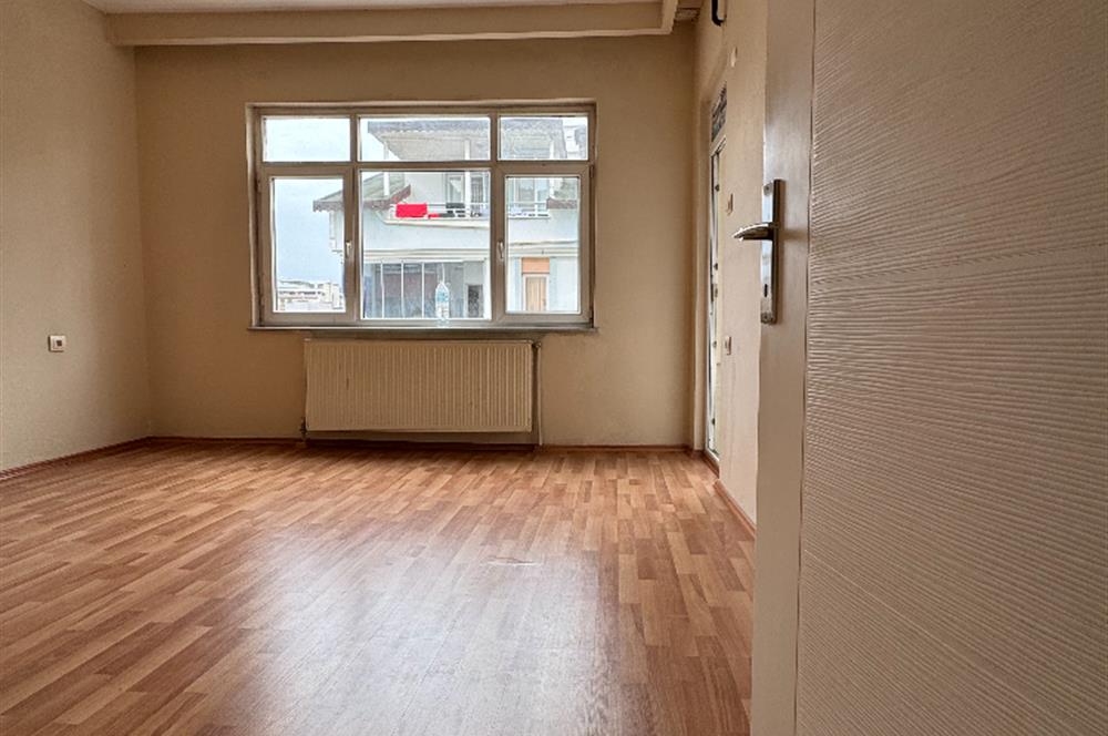 CENTURY 21'DEN ŞİRİNEVLER MAHALLESİNDE GENİŞ,KULLANIŞLI,FERAH