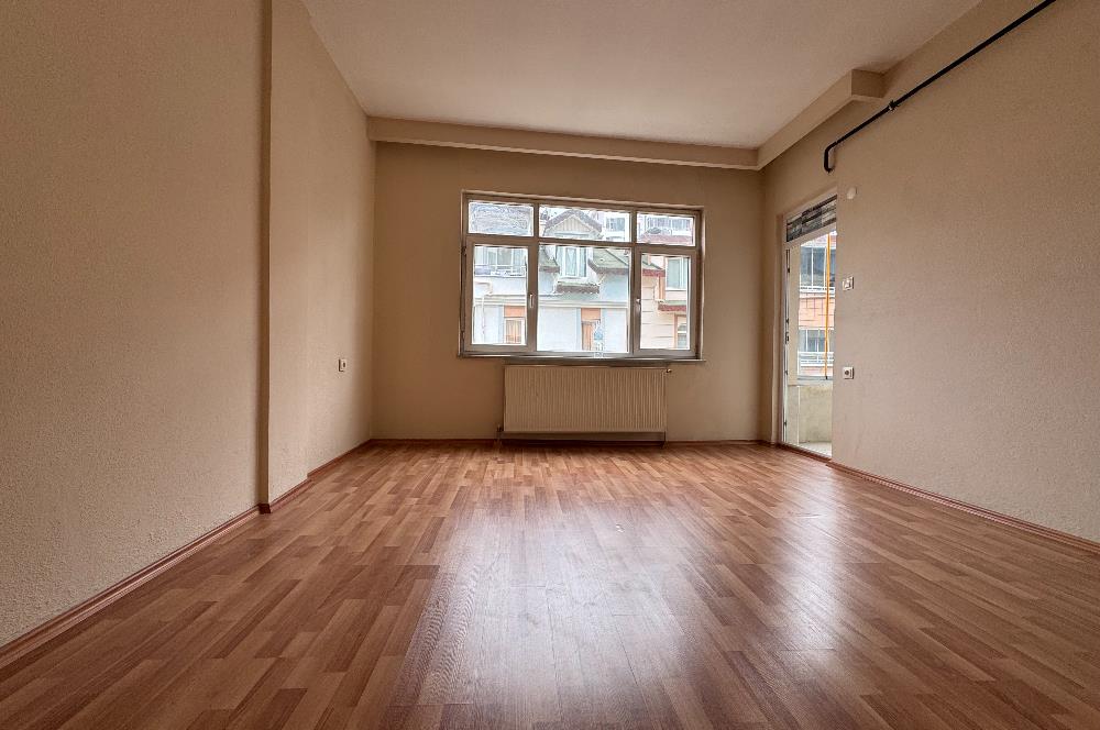 CENTURY 21'DEN ŞİRİNEVLER MAHALLESİNDE GENİŞ,KULLANIŞLI,FERAH