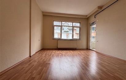 CENTURY 21'DEN ŞİRİNEVLER MAHALLESİNDE GENİŞ,KULLANIŞLI,FERAH