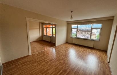 CENTURY 21'DEN ŞİRİNEVLER MAHALLESİNDE GENİŞ,KULLANIŞLI,FERAH